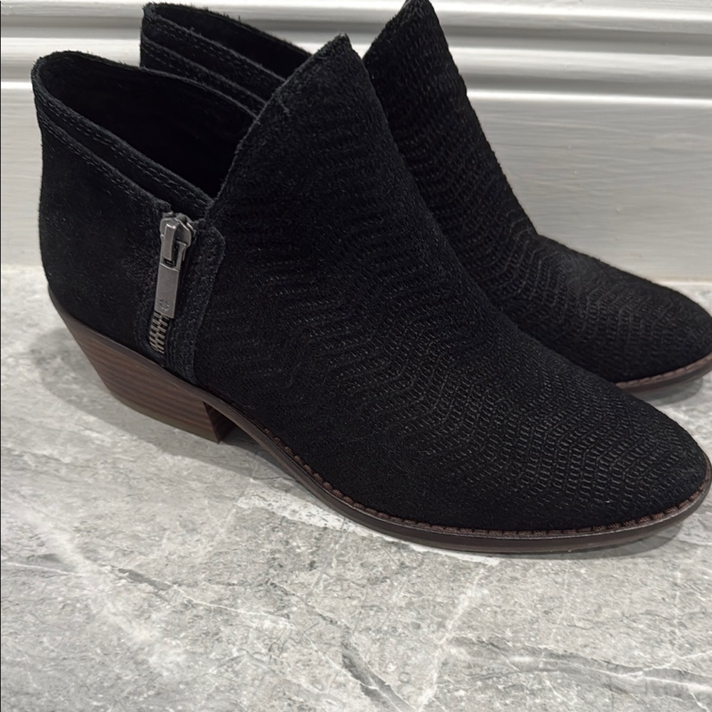 Lucky Brand Black Suede Ankle Booties EUC